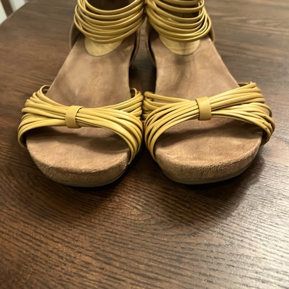 Giani Bernini Womens Jhene Sandals Ankle Straps Memory Foam Comfort. Size 6.5 - Picture 4 of 7